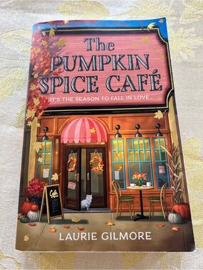 The Pumpkin Spice Cafe by Laurie Gilmore